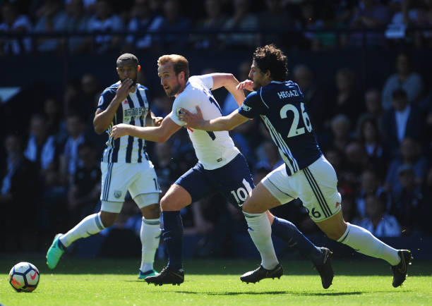 他数次在关 他数次在关