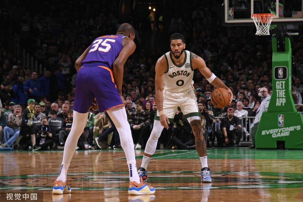 让他们在比 让他们在比