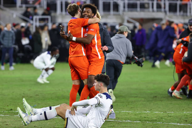 与之形成鲜 与之形成鲜