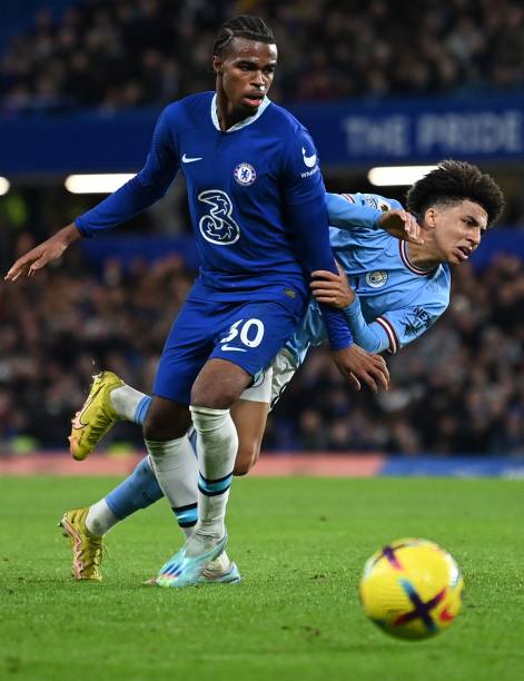 到决定性作 到决定性作